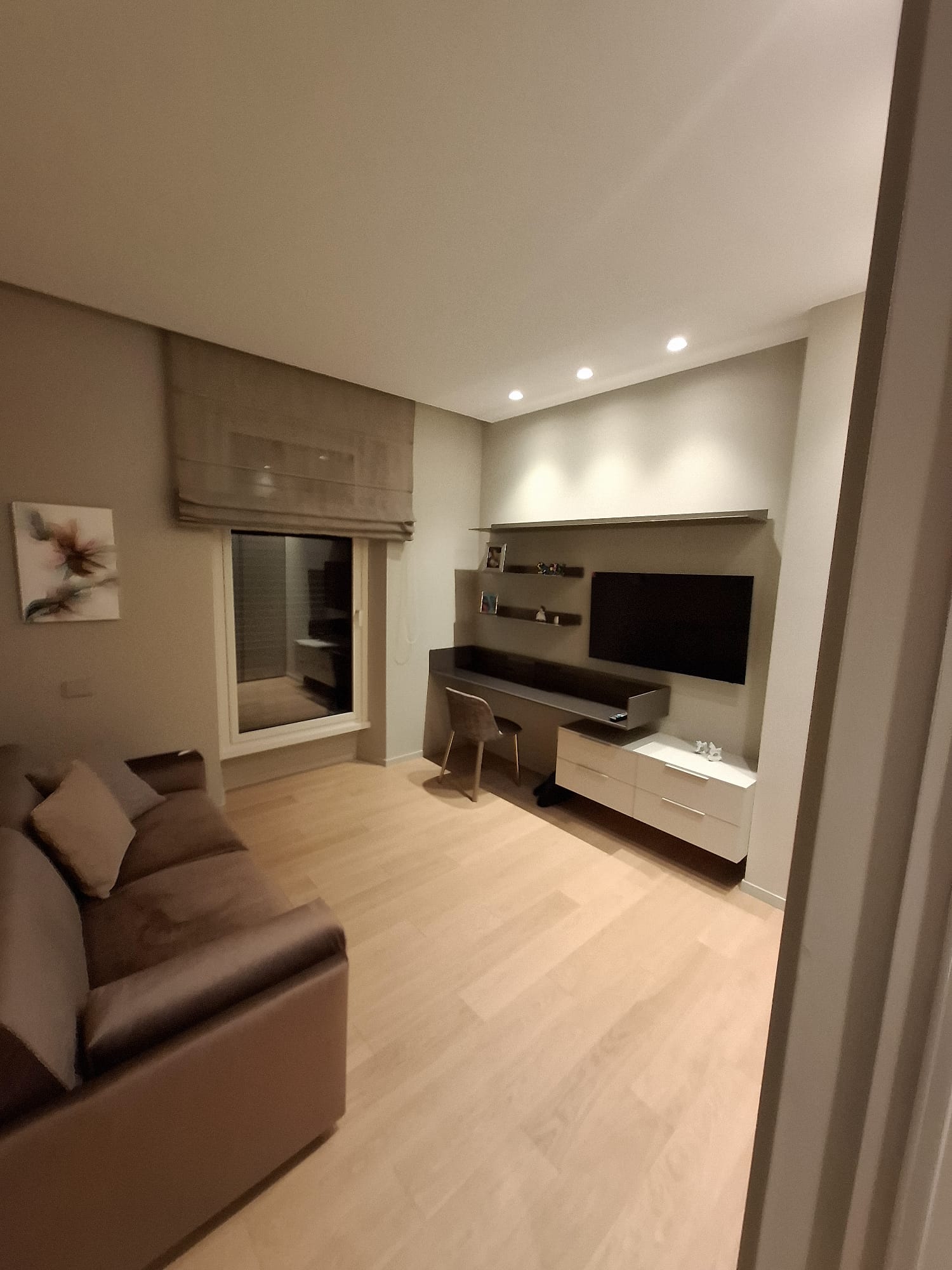 Living e studio in un unico spazio